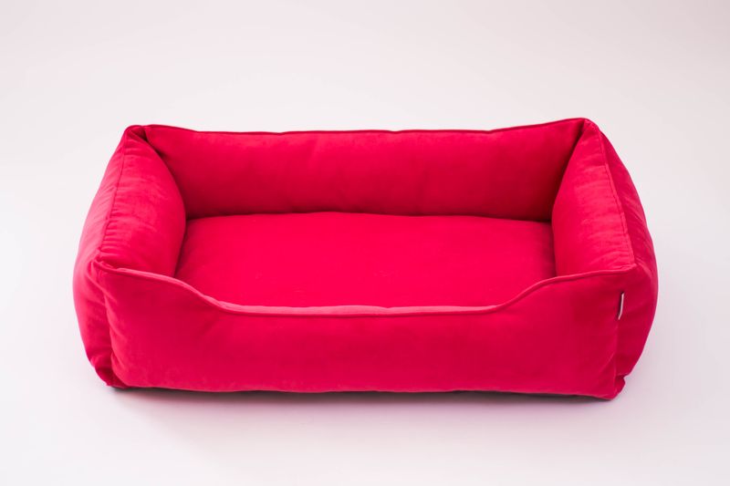 Мягкий лежак Velour Red Q