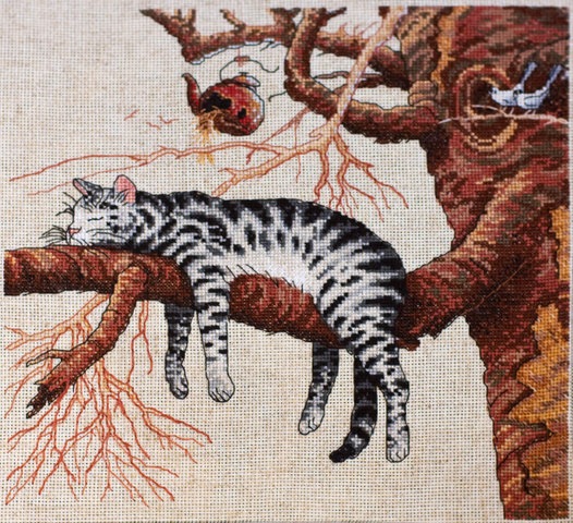 кошка на дереве кошка на дереве